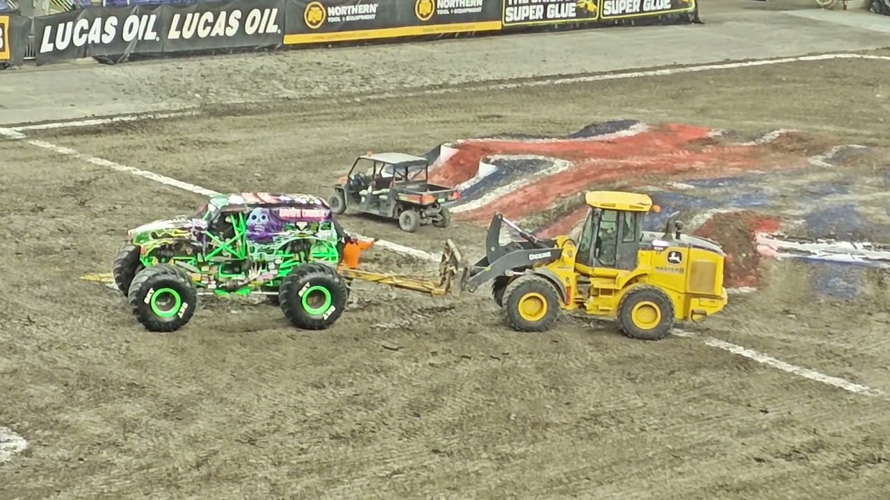 #monsterjam #monstertruck #fargodome