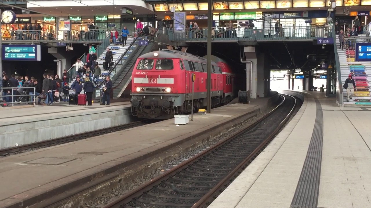 RB85 mit 218-329 und Dostos in Hamburg Hbf