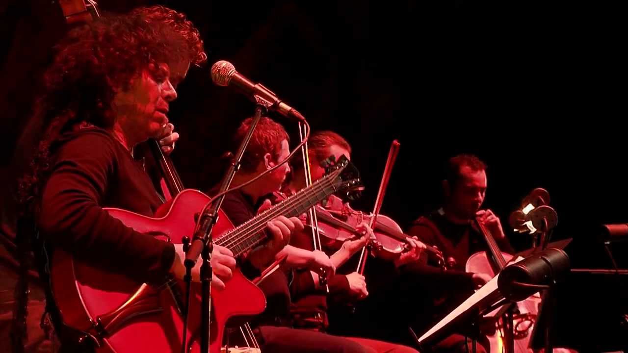 Tomás Gubitsch @ Theatre de la Ville 