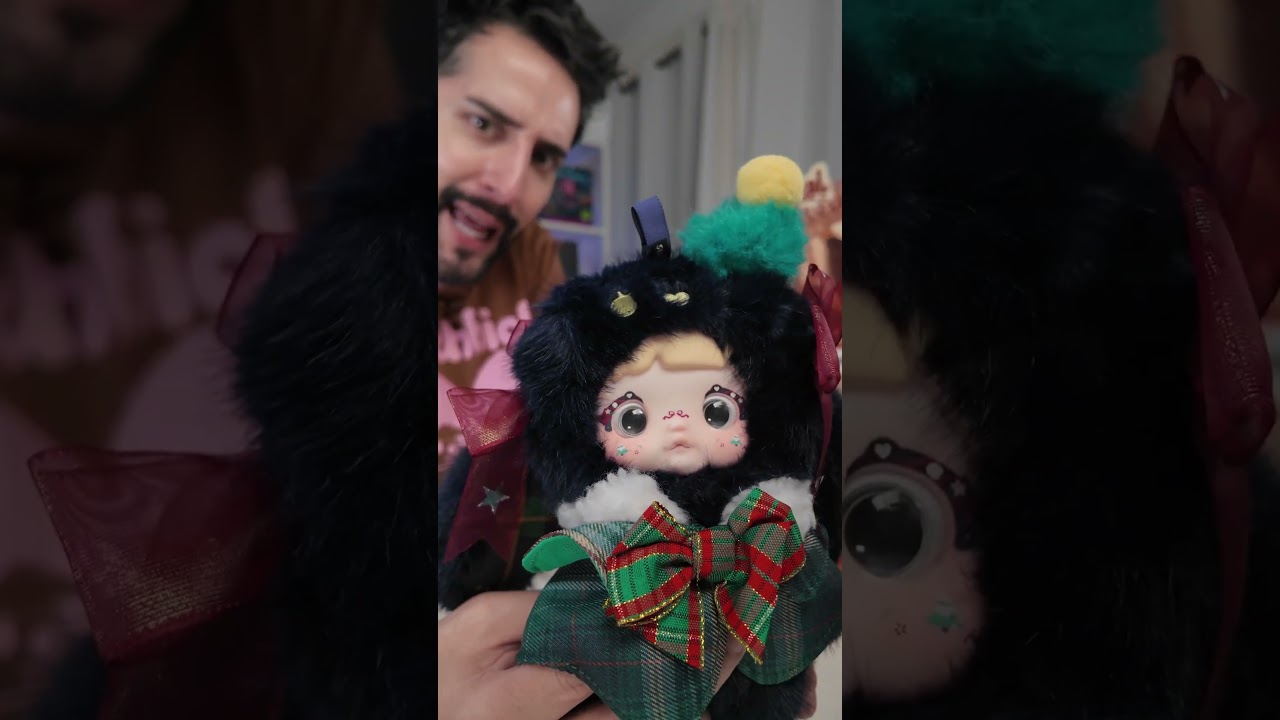 A Nommi Christmas Series?! 😍 @WhoopeaBlindBox  JAMES12 for discount! #blindbox #nommi