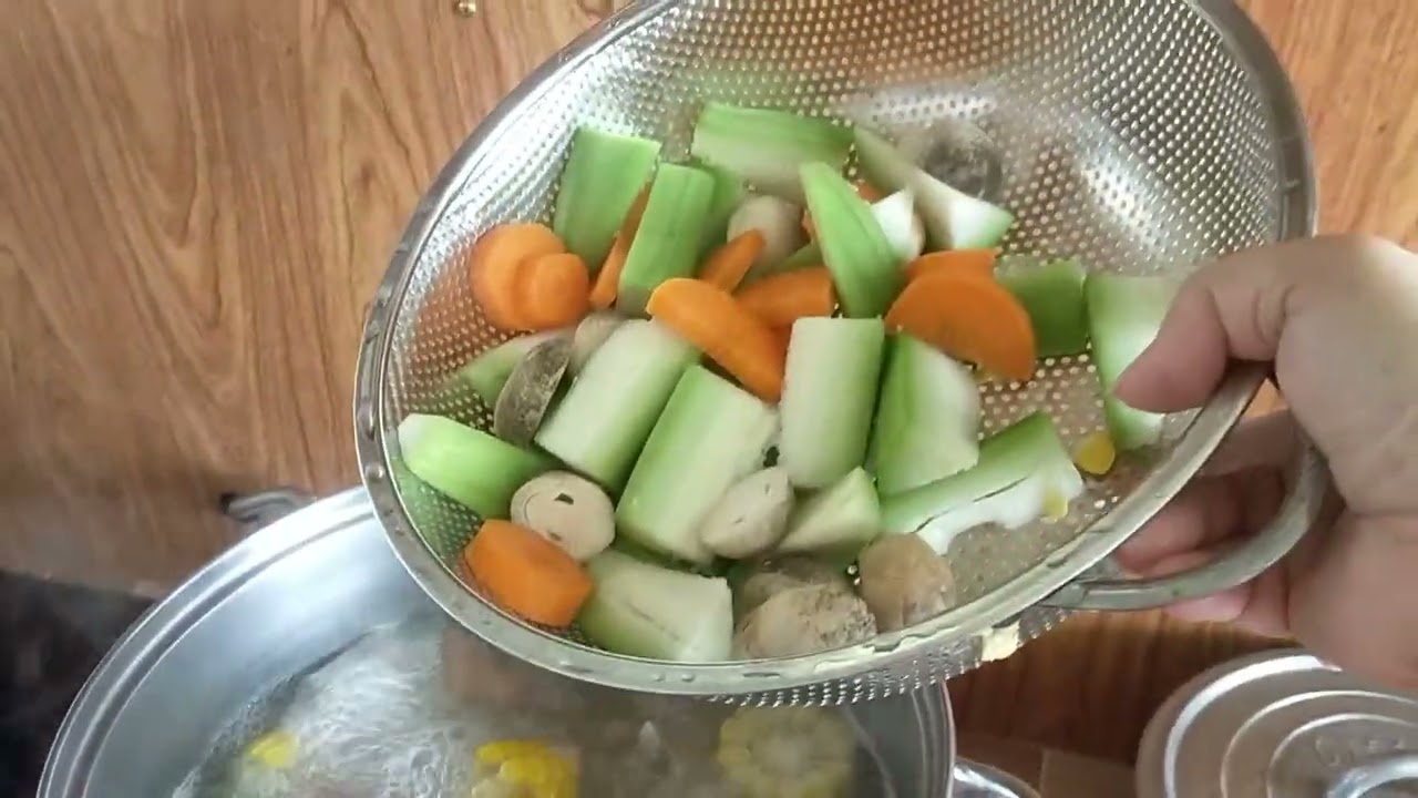 Nồi canh thập cẩm và phép màu trong giản bếp#canhduoiheo#monque #food #huongviquehuong #cooking 