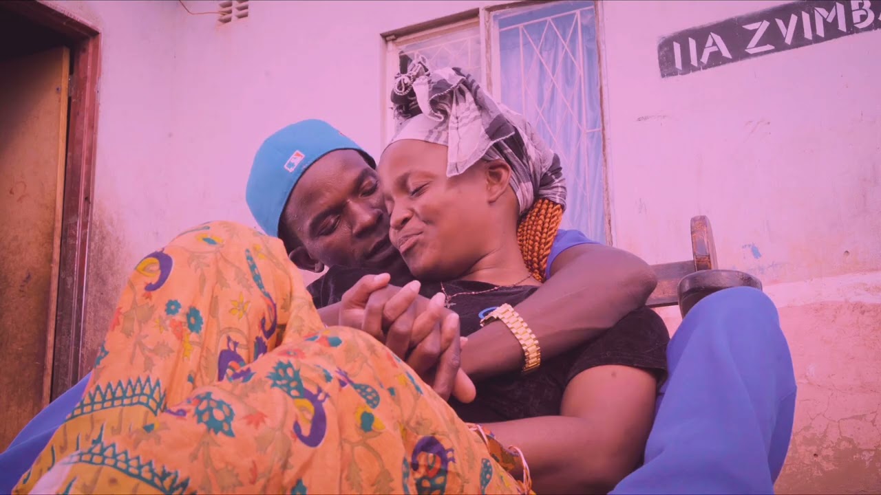 Moneyze x Manhize Gomo Guru (GUPURO)