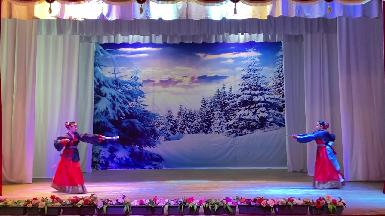 Корейский образцовый ансамбль 