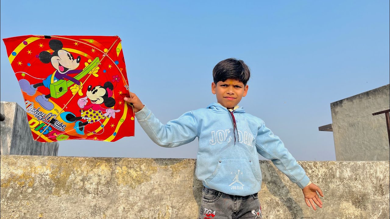 FLYING AND CATCHING KITES ON SUNDAY WITH BROTHERS 😍 BEST MANJHA