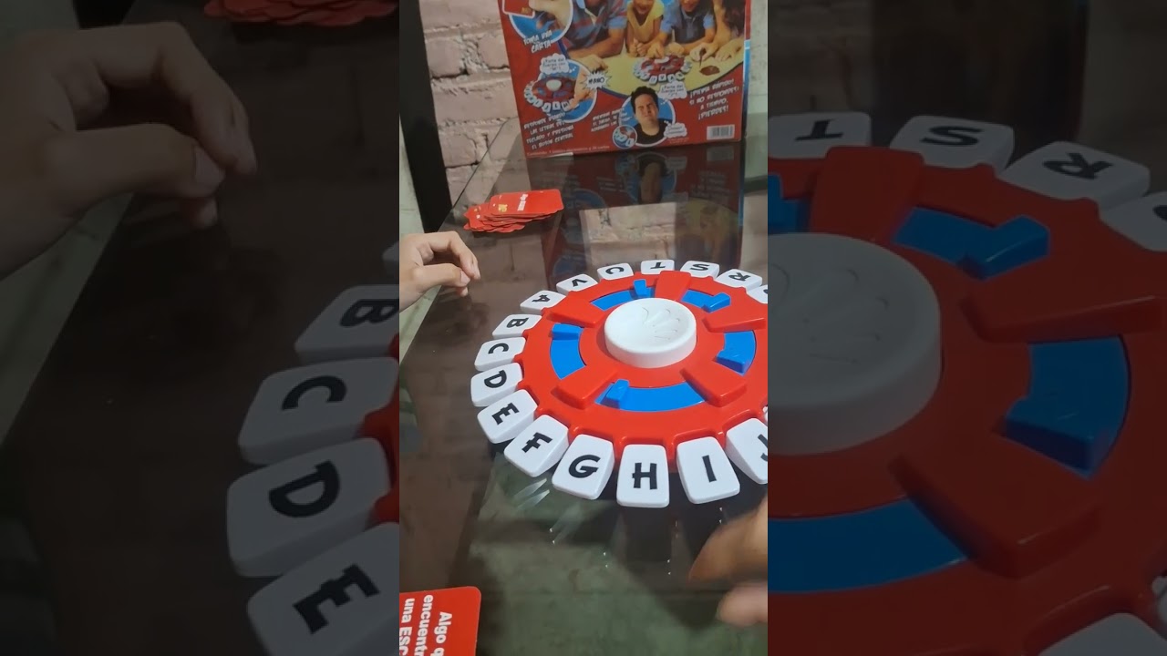 Enseñando a como jugar Basta.