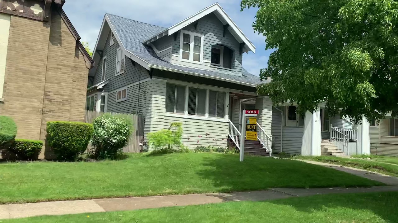 Beautiful neighborhoods in Buffalo, New York (Williamsville, Clarence, Lancaster etc)