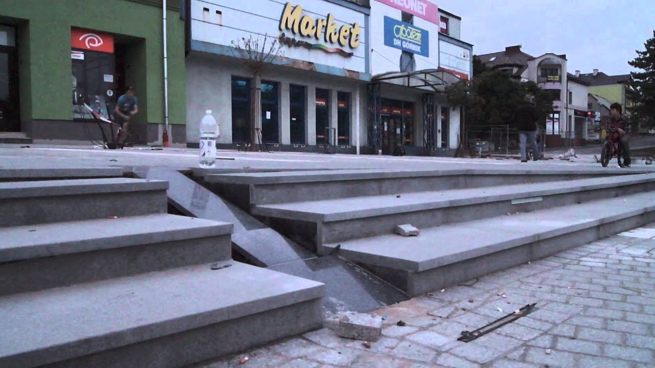 Maciek Kiciński Montage