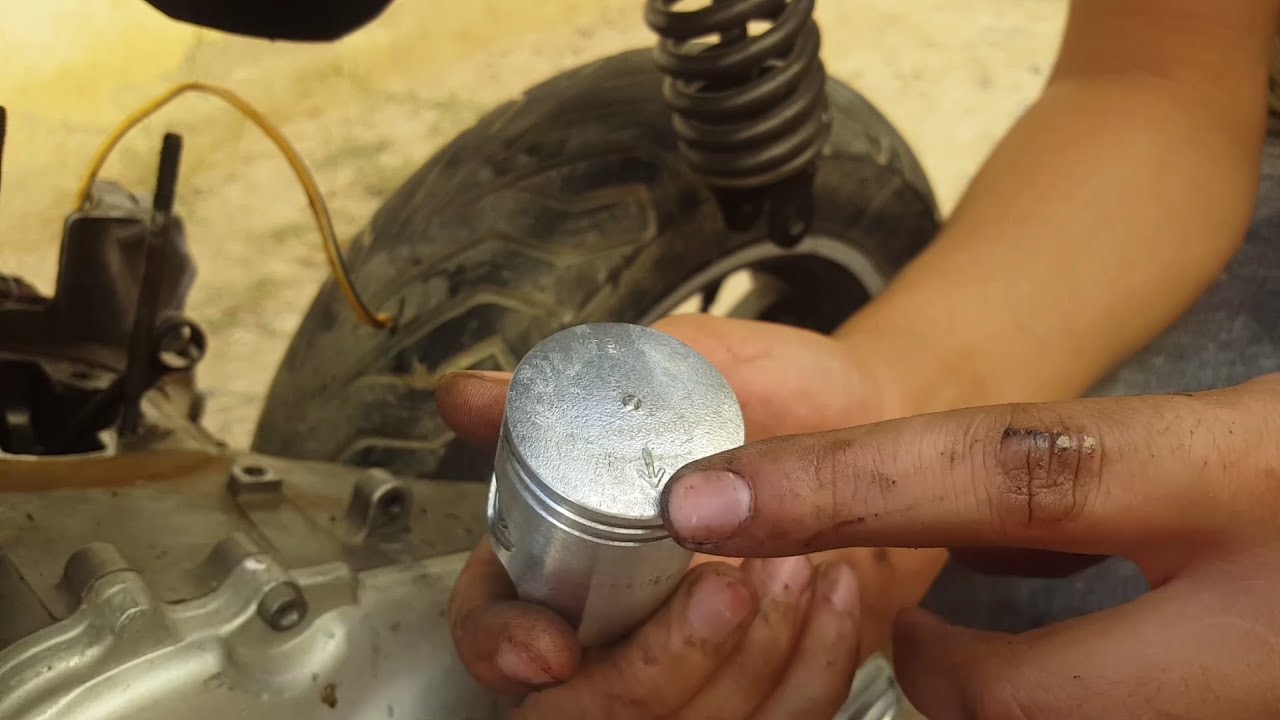 Comment changer facilement #le #piston MBK-STUNT-BOOSTER-SPIRIT احسن شرح كيف تغير #البيسطون لدراجتك