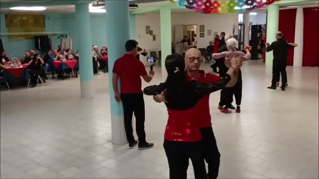 Esibizione di Tango - A.S.D. Dynamis - Ballo da sala e Danze standard - Corso avanzati