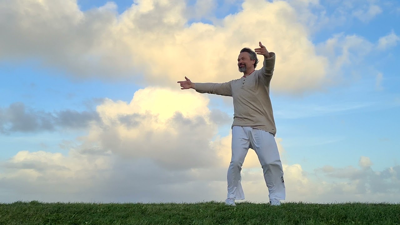 18 Bewegungen des Taiji Qigong - DEN AFFEN ABWEHREN - Shibashi zum Mitmachen - mit Konstantin Rekk