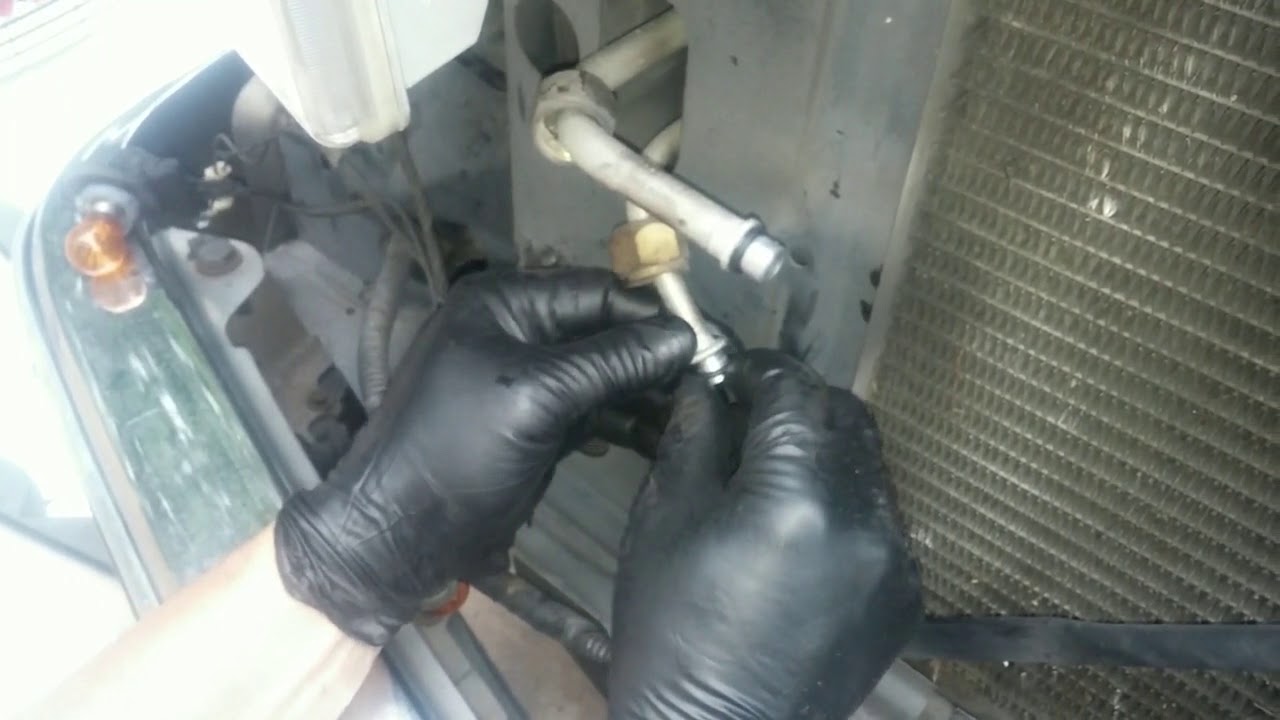 GMC / Chevy C1500 A/C Service - Condenser Replacement -Part 1