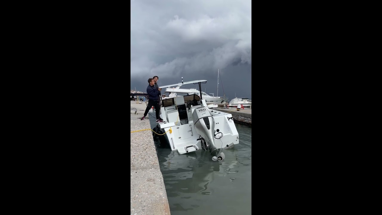 Αβύθιστο σκάφος στην θεωρία αλλά κ στην πράξη:Το παράτολμο  Τεστ και οι Ασύλληπτες Δυνατότητες!