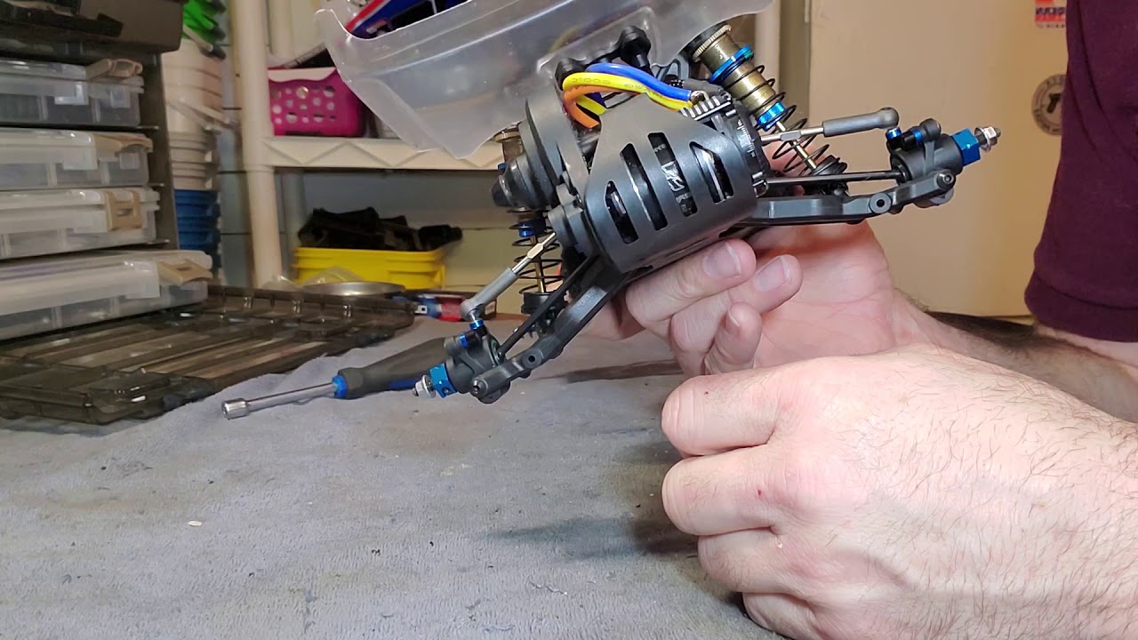 Team Associated B5.6 Review.