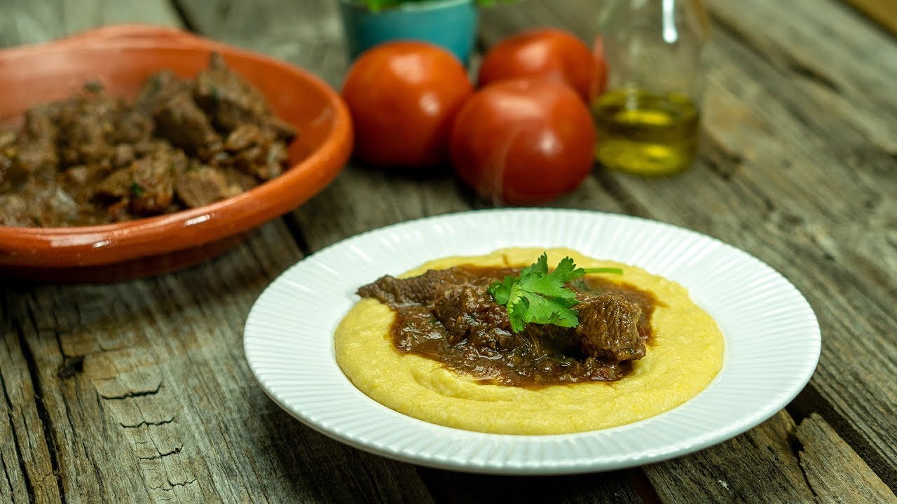 Ragu de Carne com Polenta Cremosa | CucaChef