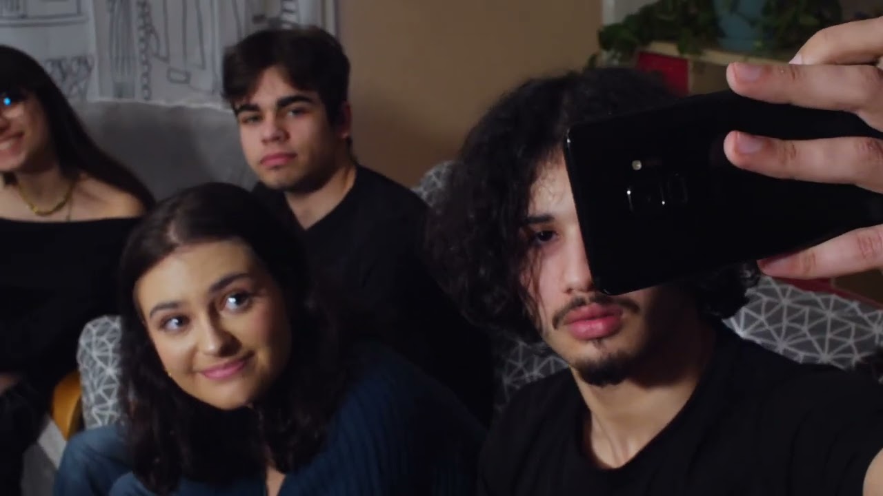 Lâche-le !!! violences jeune couple