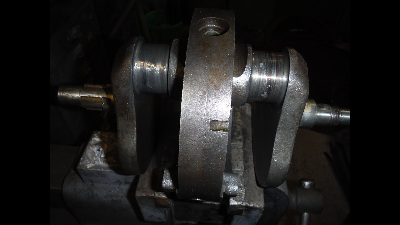 Triumph T120TT - A look at the crank after removing the conrods, & a 'Big Bang' probably averted!