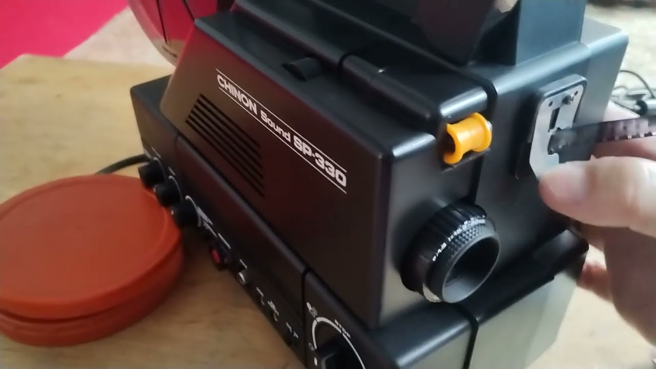 A VENDA!!!  PROJETOR VINTAGE CHINON SOUND SP-330 FUNCIONANDO NA CAIXA
