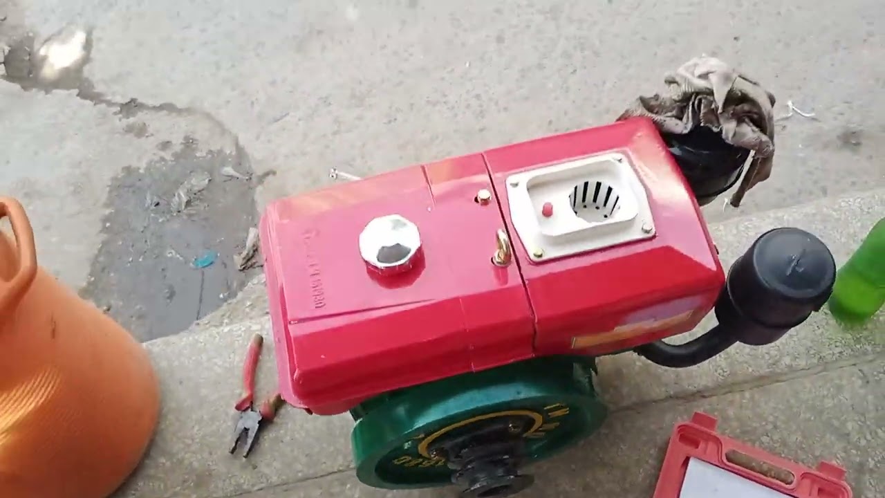 Chief  diesel 8 hp starting Running real demo