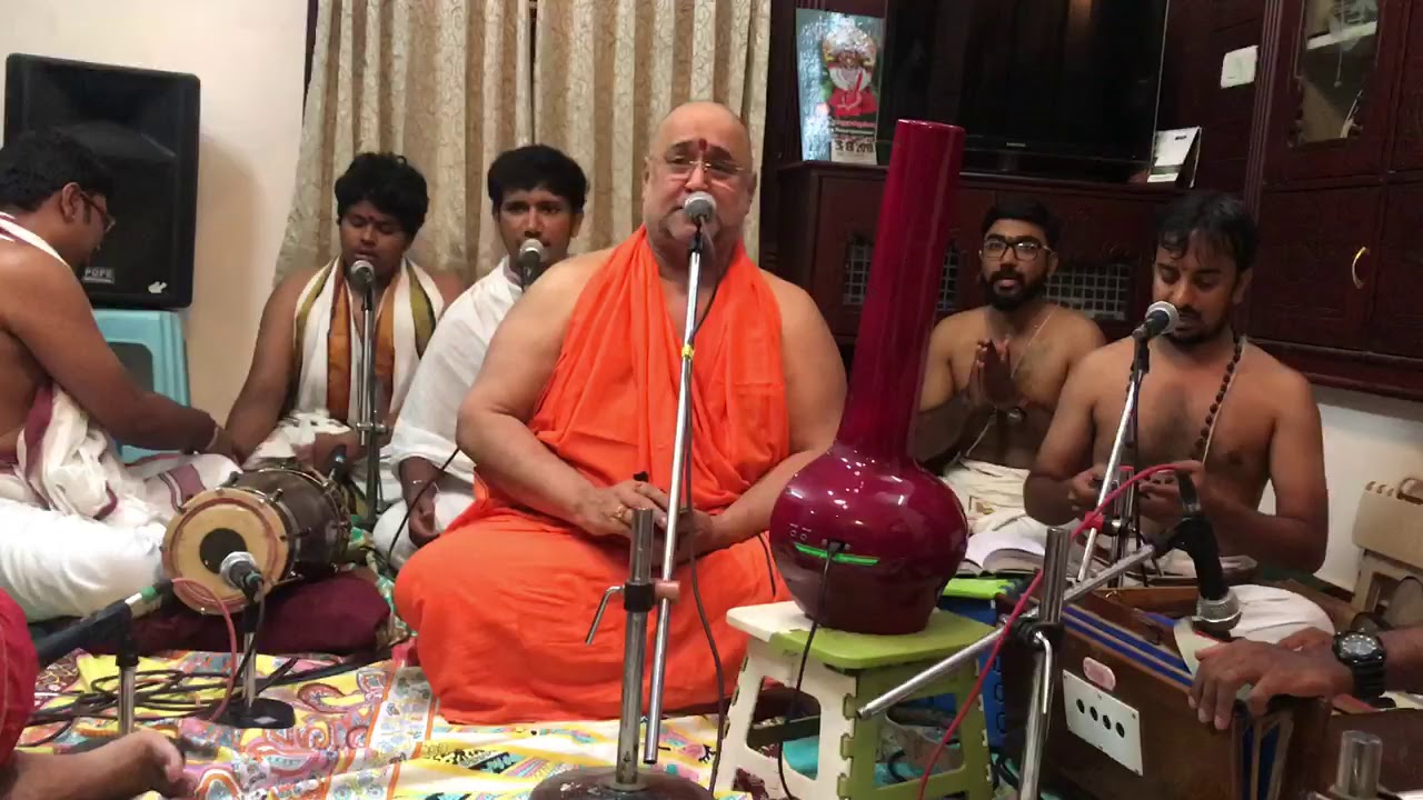 TUMAJI MAULI ABHANG....... GREAT singing by my GURU SHRI SHRI SHRI RAMANANDA SARASWATI SWAMIGAL