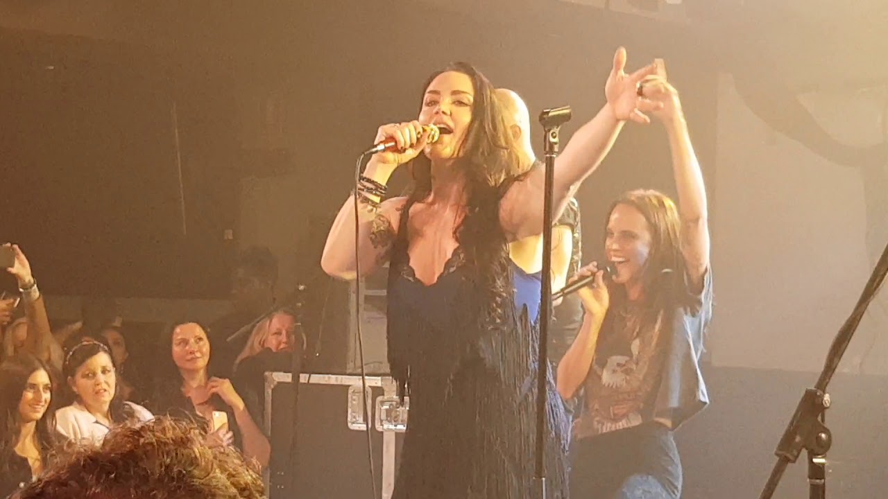 Vanessa Amorosi & Bonnie Anderson, Special Guest. Proud Mary. Doncaster Shoppingtown Hotel 18.5.2019