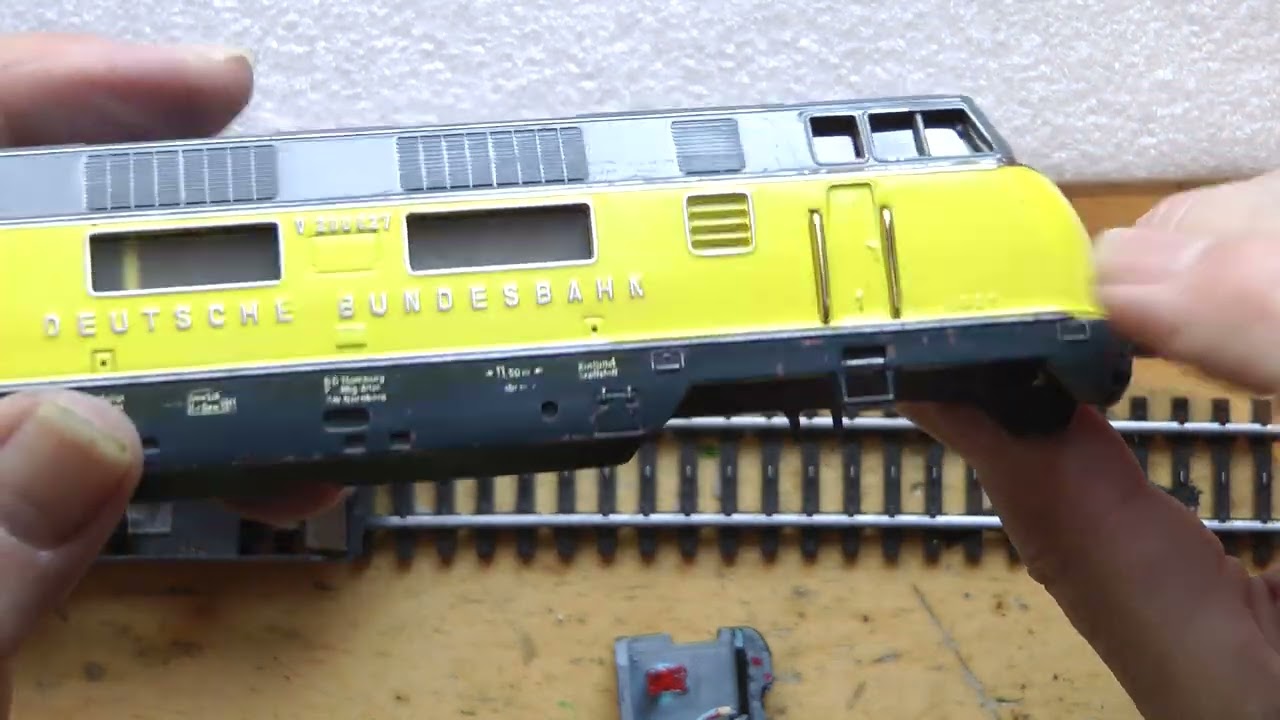 Wolfgangs Märklin Modellbahn Märklin V 200 wird Gelb und bekommt LEDs