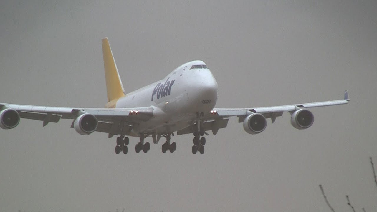 Storm!! Polar Air Cargo Boeing 747-400F Crosswind Landing at Narita