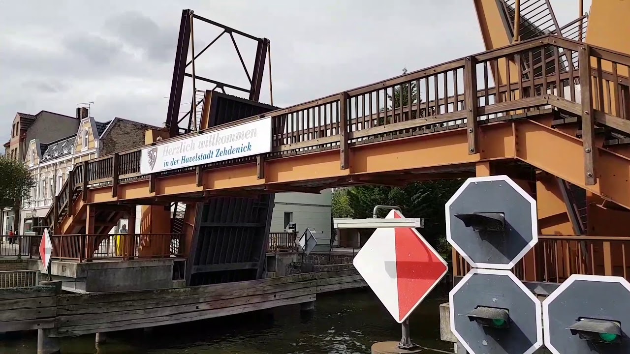 Hastb&uuml;cke in Zehdenick f&uuml;hrt &uuml;ber die Havel - Zugbr&uuml;cke