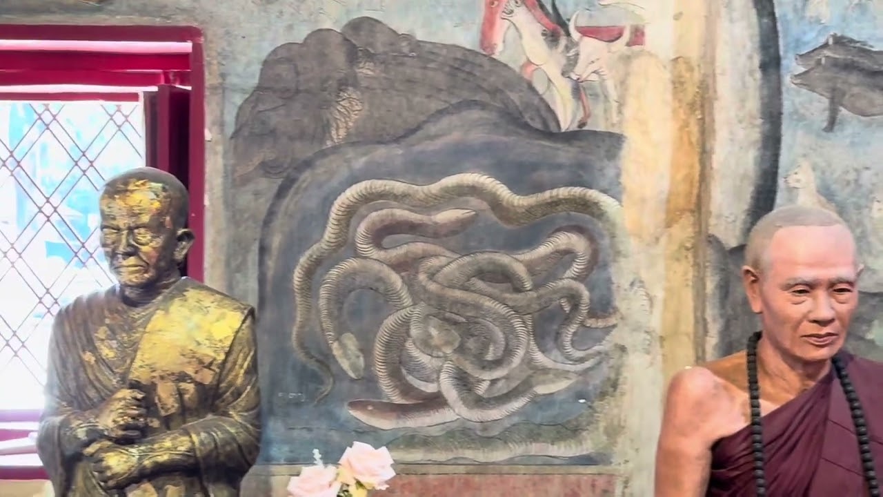 Thailand: Wat Phumin and PRA That Chang KHAM Temples in Nan วัดน่าน