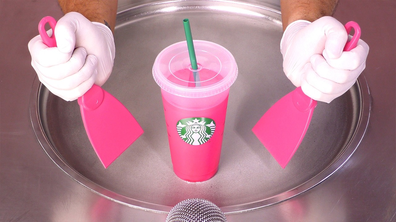 Я превращаю розовый напиток Starbucks в роллы с мороженым! (-30°С) | Не разговаривать | АСМР