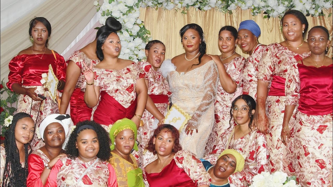 Chanson de Mariage _ EL-YAOUMI & MOUNIRA #koungoumayotte ,#domoni #Moyaanjouan