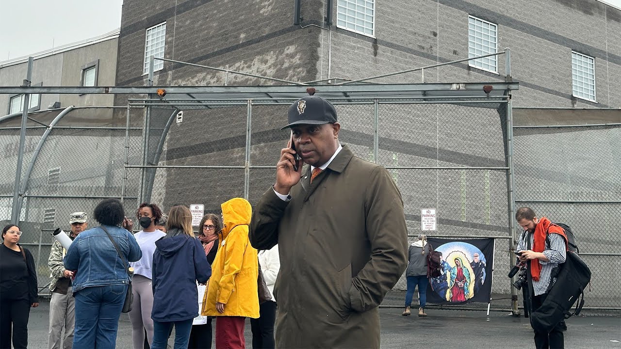 Newark mayor demands answers from ICE detention center
