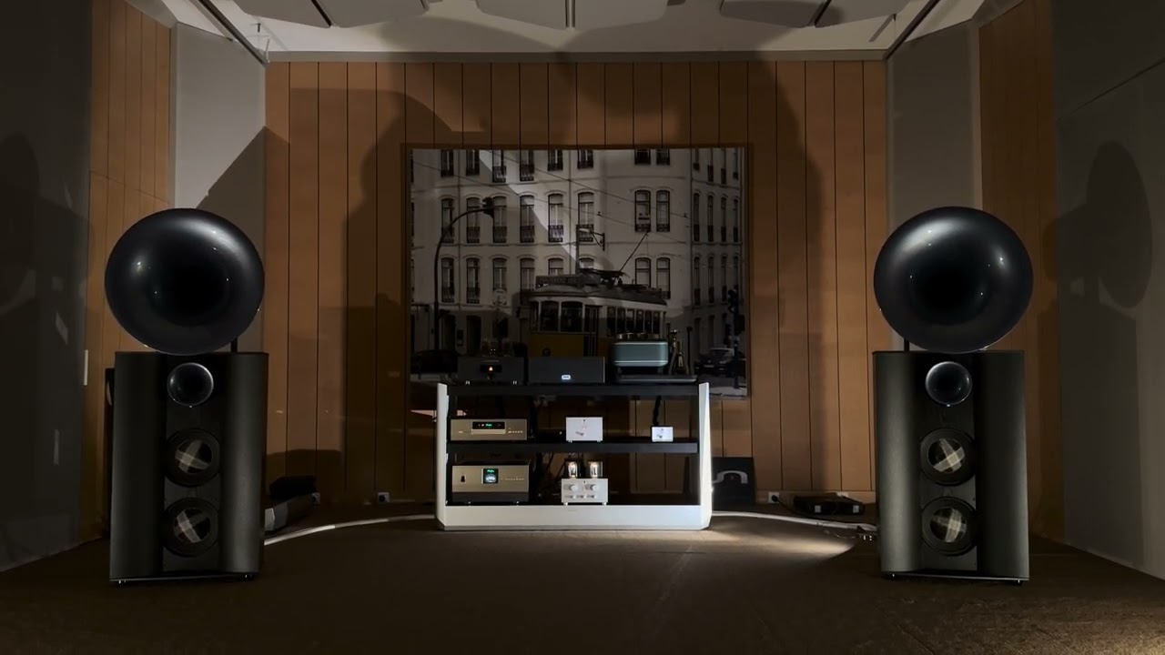 Lampizator Pacific P2 DAC, Kondo, Avantgarde, Taiko server at Ultimate Sessions Extreme Lisbon 2024