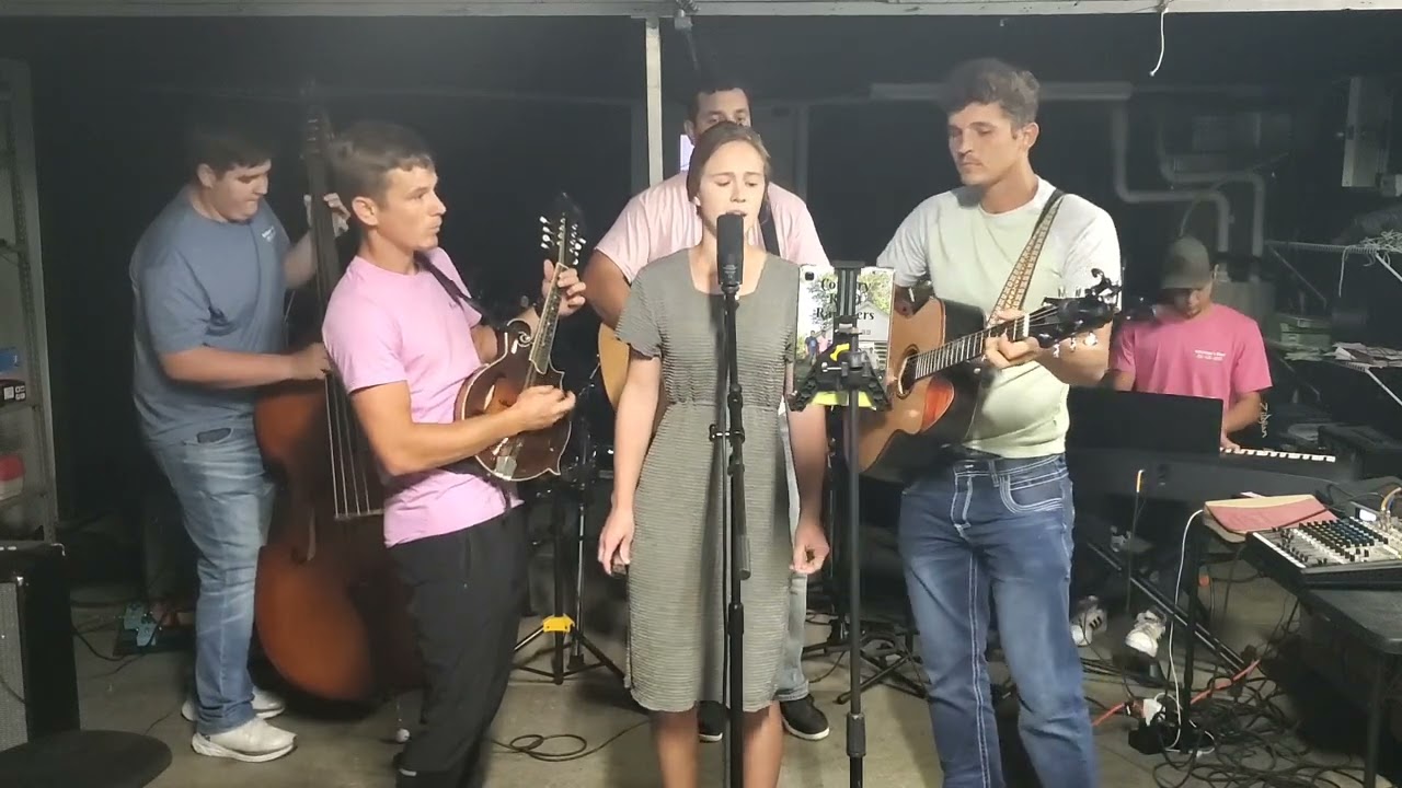 Scarlet Purple Robe - Country Road Ramblers #gospelmusic