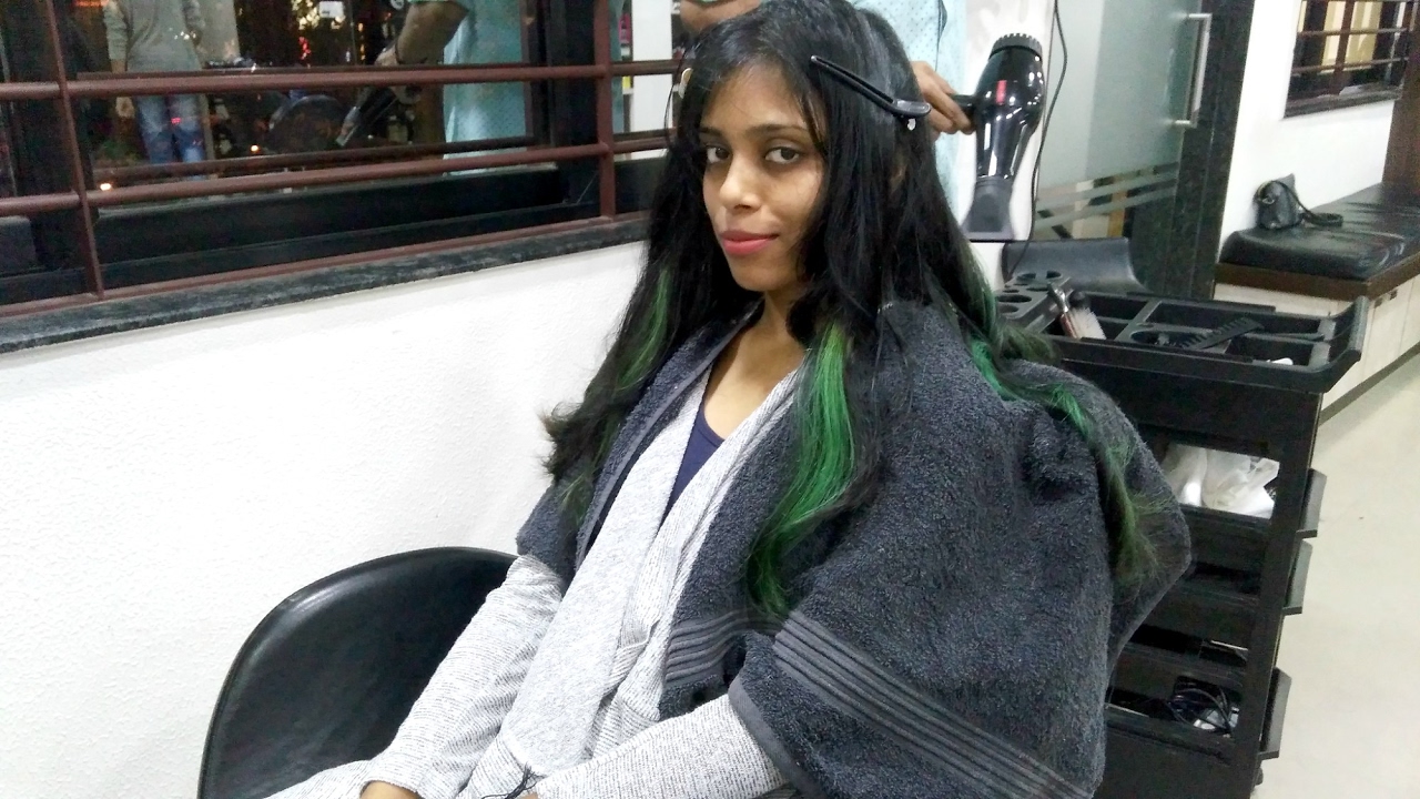 My Green hair New Hair Makeover - Vlog, Surat Restaurant Review
