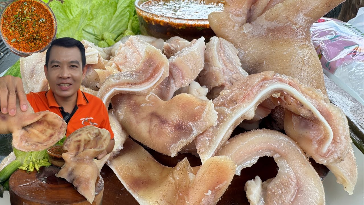 หูหมู & แจ่วบีฝาเขียว แซ่บๆ