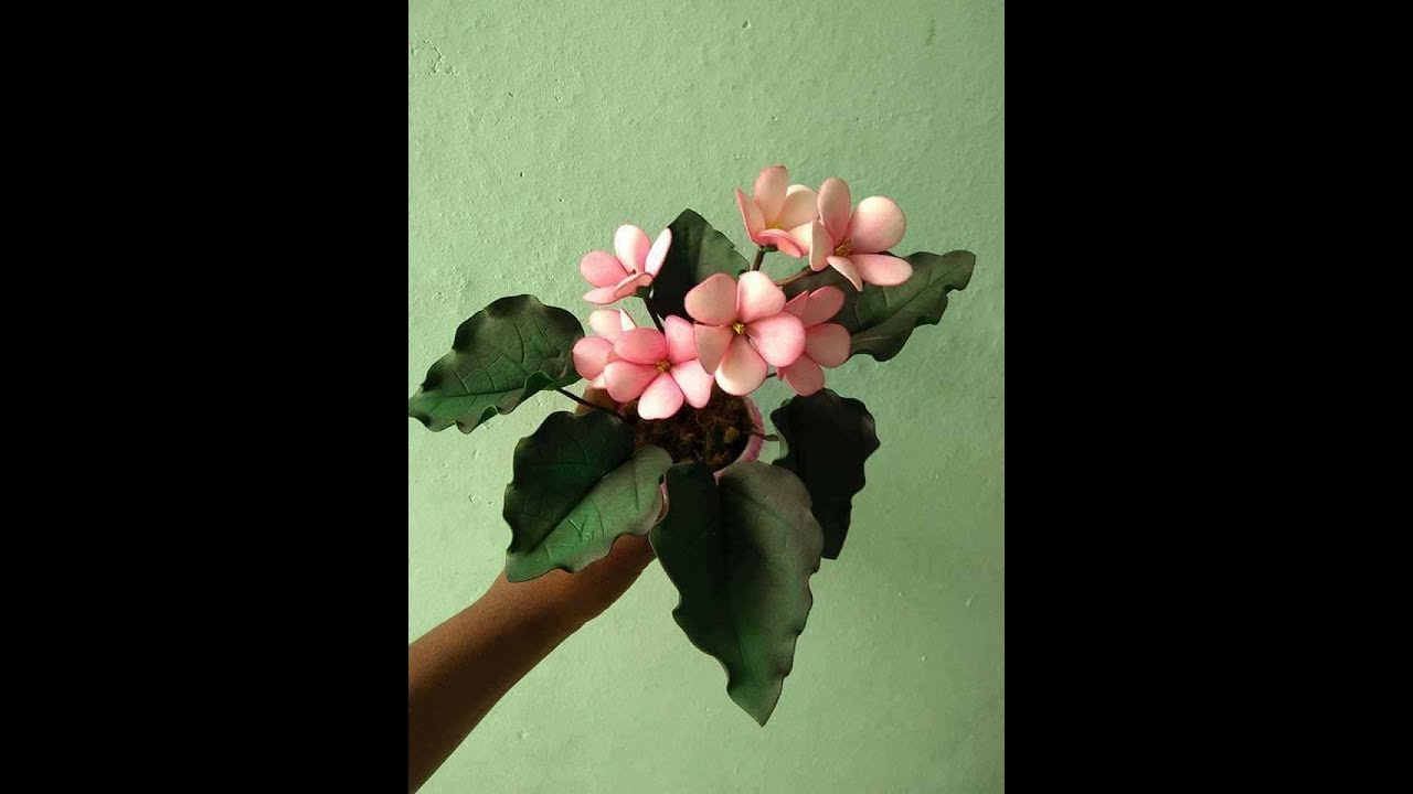 Flor Gerânio em eva-sem frisador- Por Jociara Santos