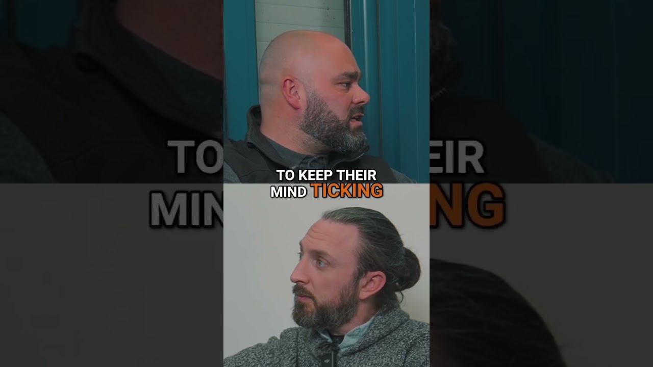 You don&rsquo;t have to sit behind a desk! #scaffolding #construction #career #careeradvice