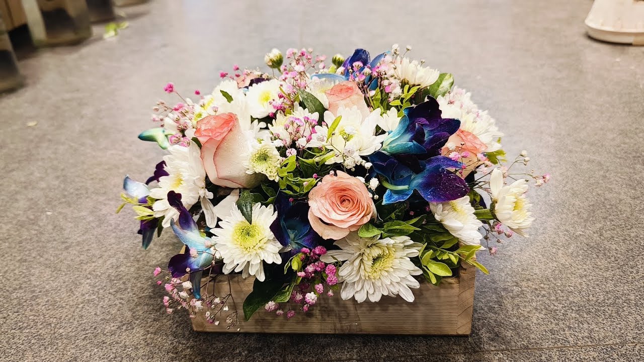 Fresh flower💐arrangement table