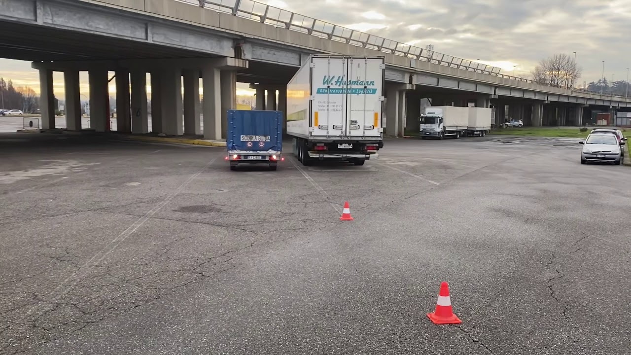 Parcheggio S con rimorchio