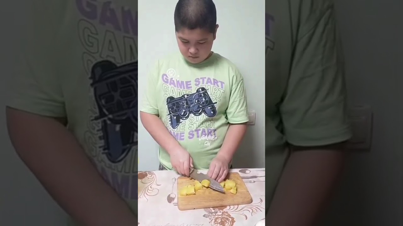 Артур юный повар