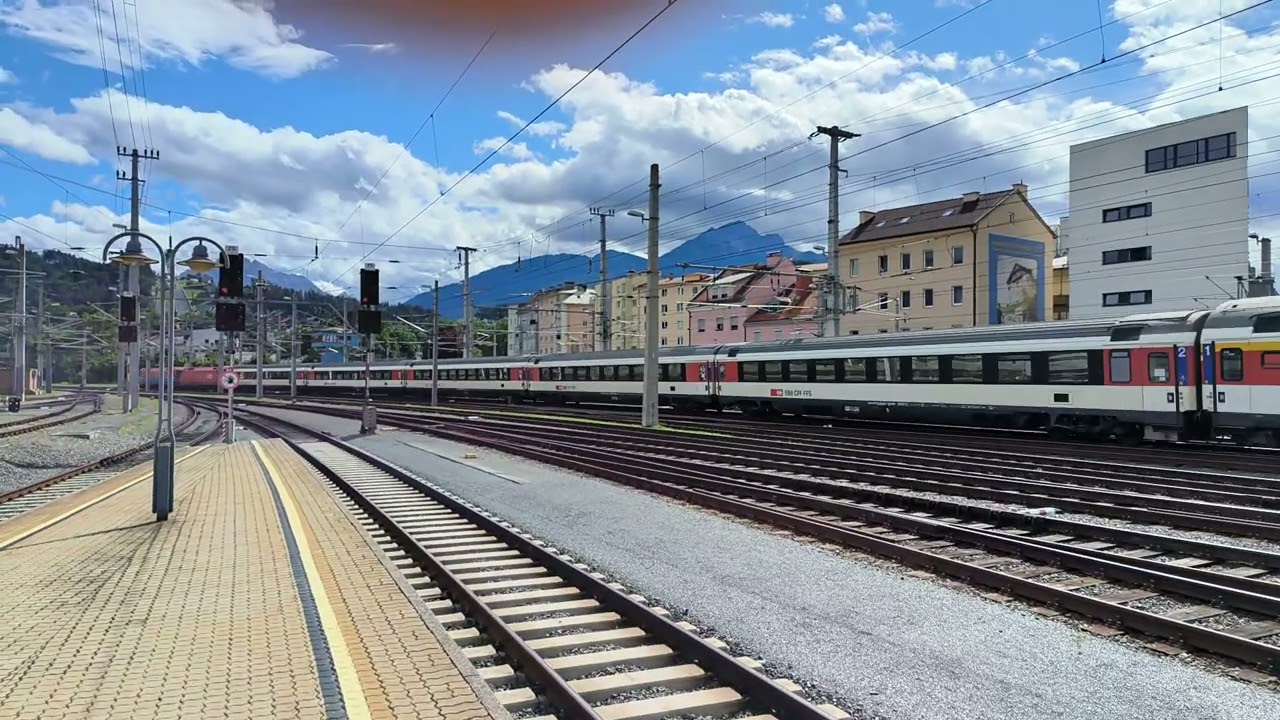 Double traction Taurus in Innsbruck Hbf 7 augustus 2023