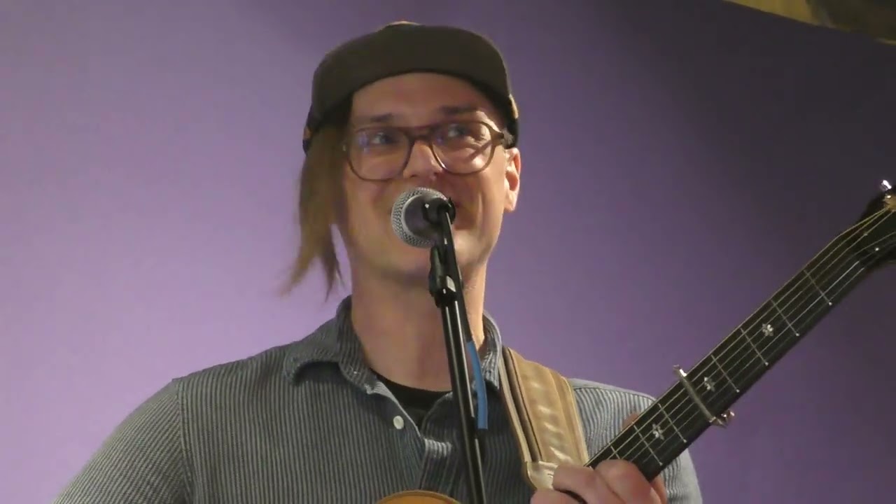 Darren Garvey w/Lindsay Anderson-Follow a Dream live in Milwaukee, WI 3-8-26