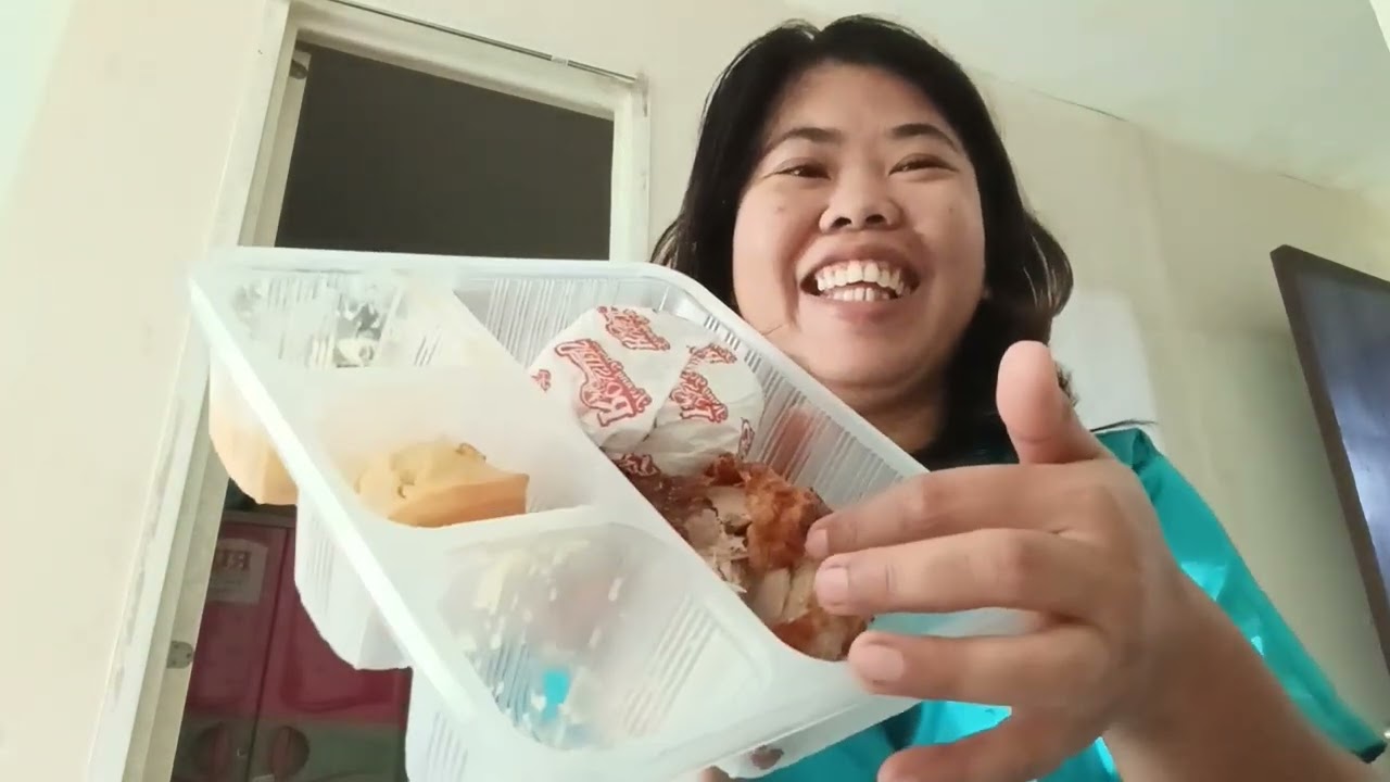 Naka Kenny Rogers roasters ang almusal pero bawas ang manok
