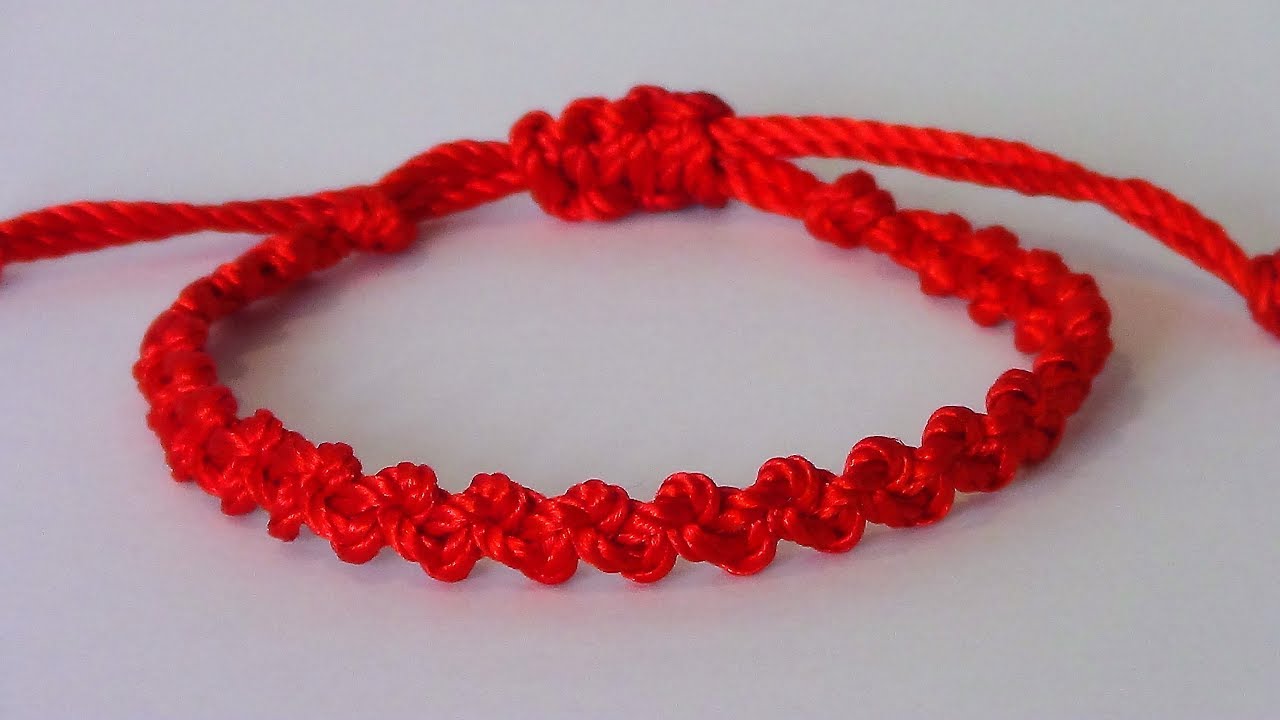 Pulsera roja nudo simple macramé