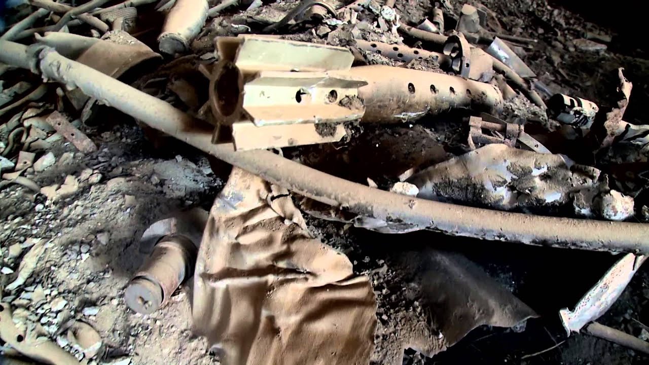 Clearing weapons stockpiles near Misrata, Libya -- Handicap International