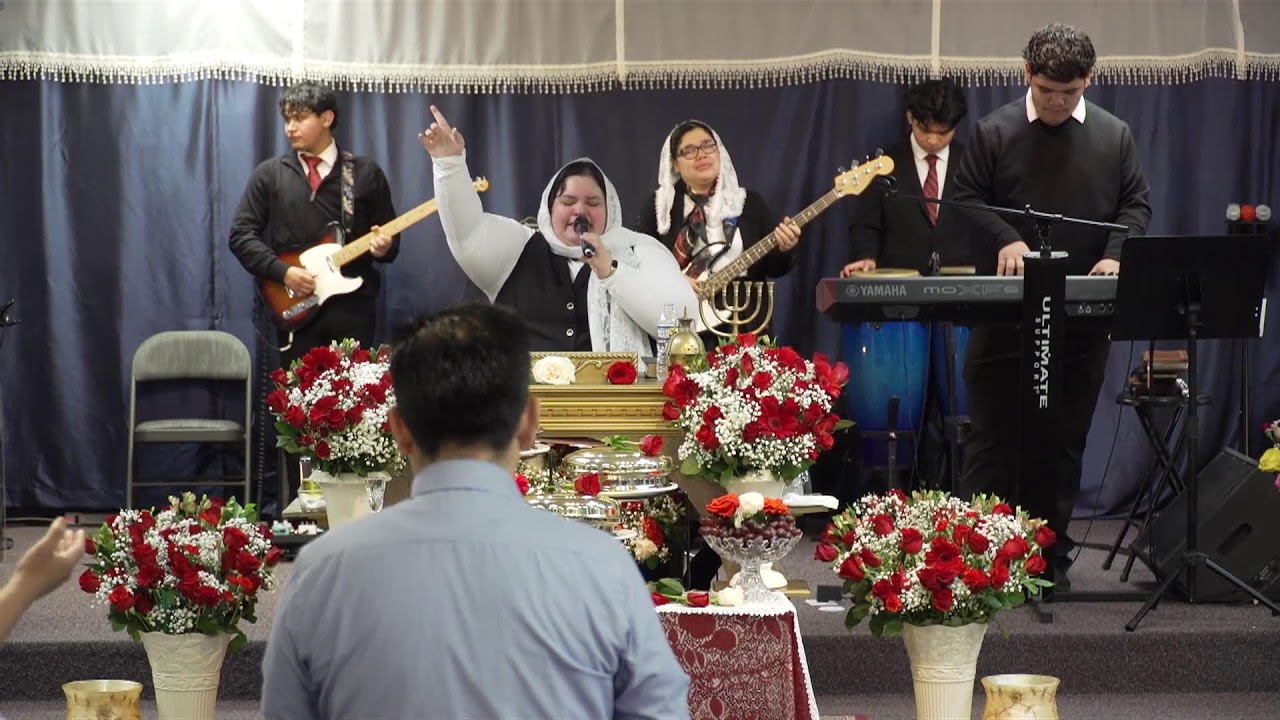 Ministerio  de Alabanza uncion Efesios Bueno es alabarte oh Jehova 02/01/16