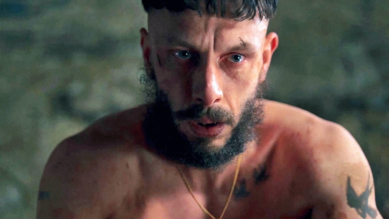 Получеловек &mdash; Русский трейлер (Субтитры, 2026)