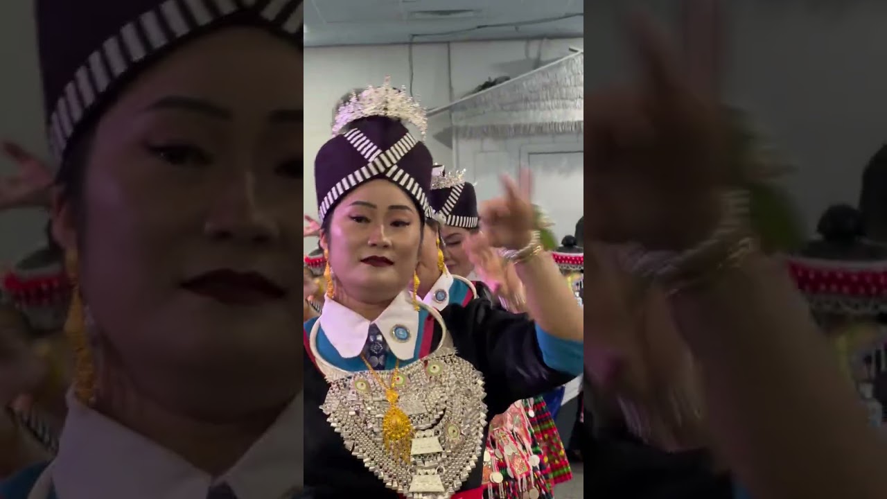 Peb Ua kev lom zem nyob rau Xiong noj tsab o 