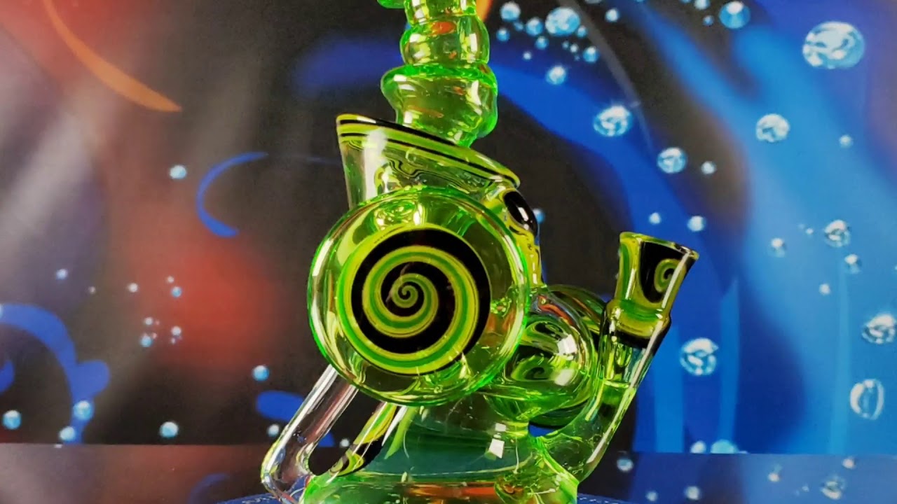 Glass function of a moving forward recycler by Elev8 Premier