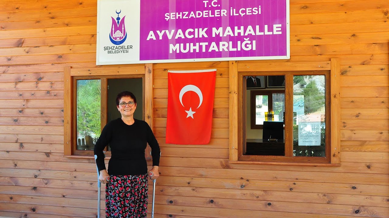 Yatağa bağımlı kadın, şifa bulduğu mahallenin 3 dönemdir muhtarı